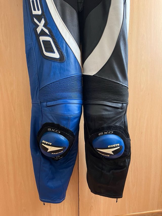 Mono cuero AXO 2 piezas