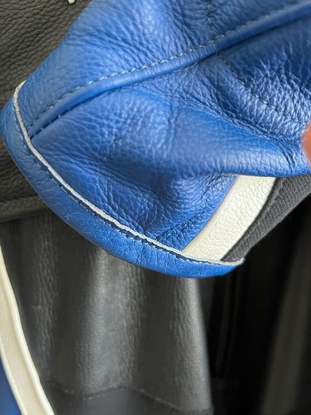 Mono cuero AXO 2 piezas