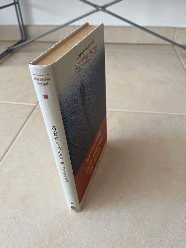 Dos Mujeres En Praga