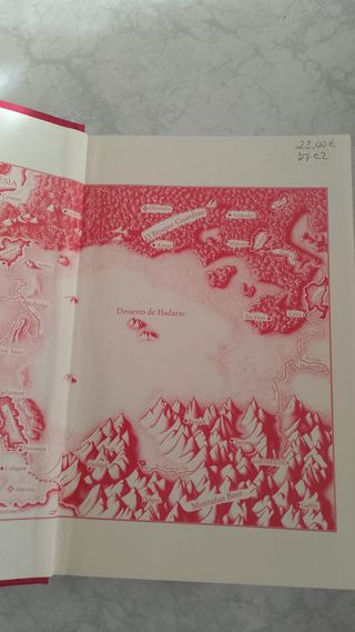 Colección de tres libros de ficción y fantasía.