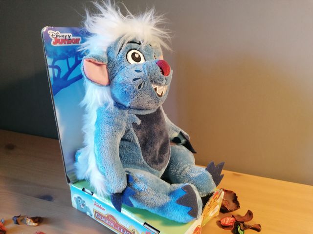 La Guardia del León. Peluche Bunga. Calidad Soft.