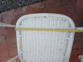 Sillas mimbre blancas