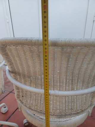 Sillas mimbre blancas
