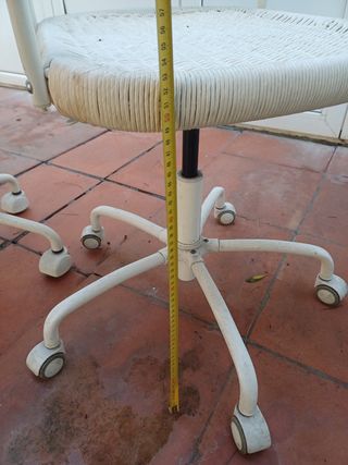 Sillas mimbre blancas