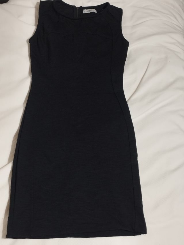 Vestido negro sin mangas