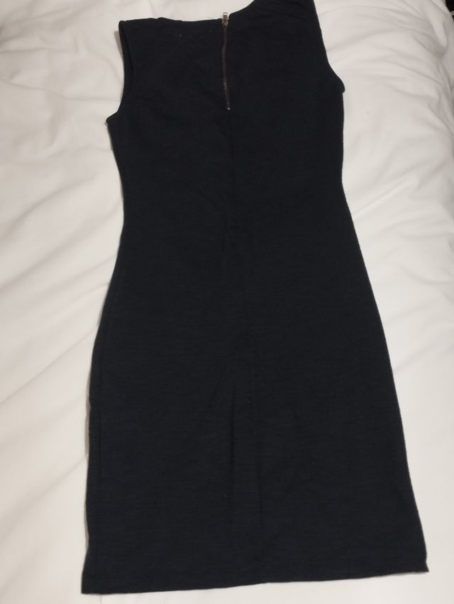 Vestido negro sin mangas