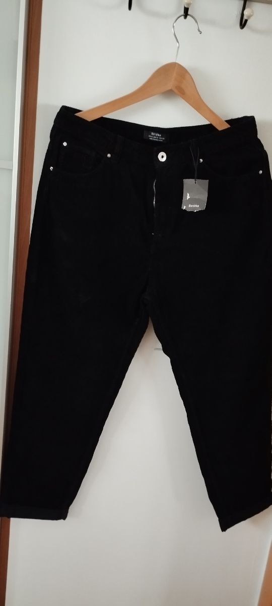 Pantalón de pana tobillero sin estrenar