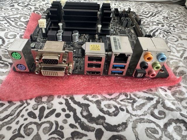 Placa base ASRock Q1900 ITX  8GB RAM