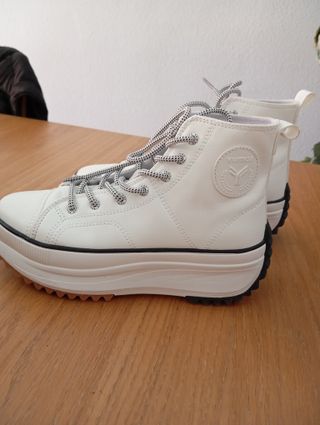 Tenis botín YUMAS