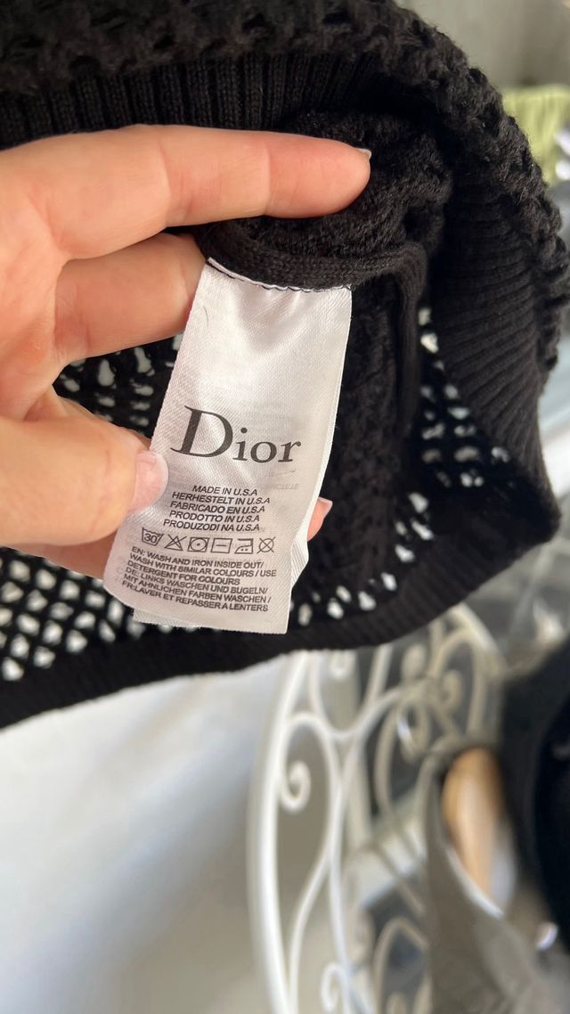 Sudadera negra hilo calado