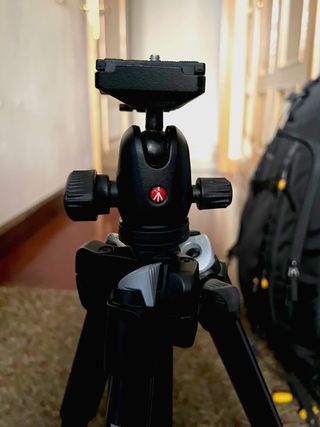 TRÍPODE MANFROTTO 290 LIGHT+RÓTULA FOTO+CABEZA VÍD