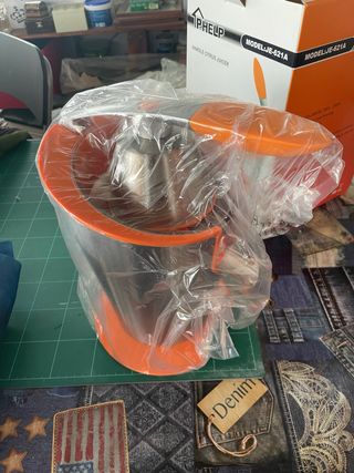 Exprimidor Eléctrico de Brazo para Naranjas