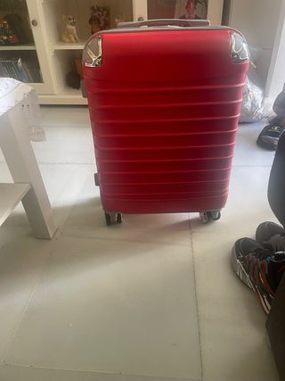 Maleta de nino rojo  mui bien