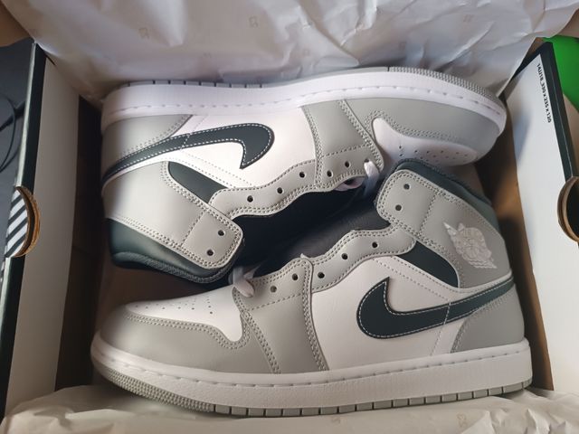Air Jordan 1 Mid