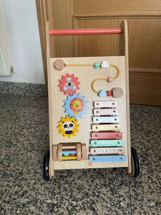 Andador de madera bebe
