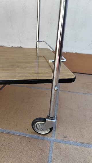 Tavolo da cameriera in formica