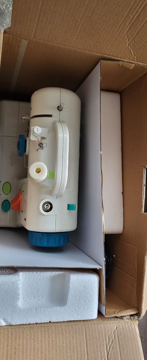 Maquina de coser niños. Profesdional studio