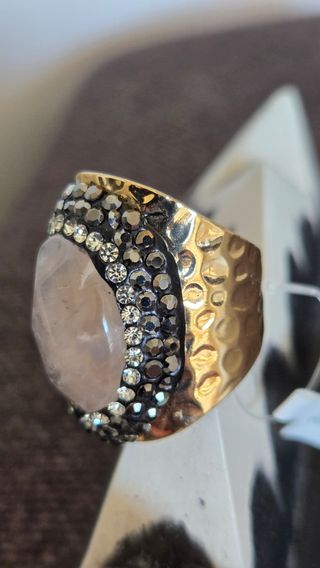 Anillo con piedra y zirconitas nuevo con etiqueta