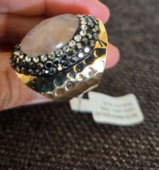 Anillo con piedra y zirconitas nuevo con etiqueta