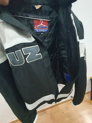 Cazadora de moto suzuki