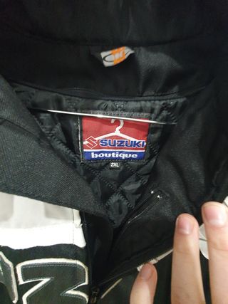 Cazadora de moto suzuki