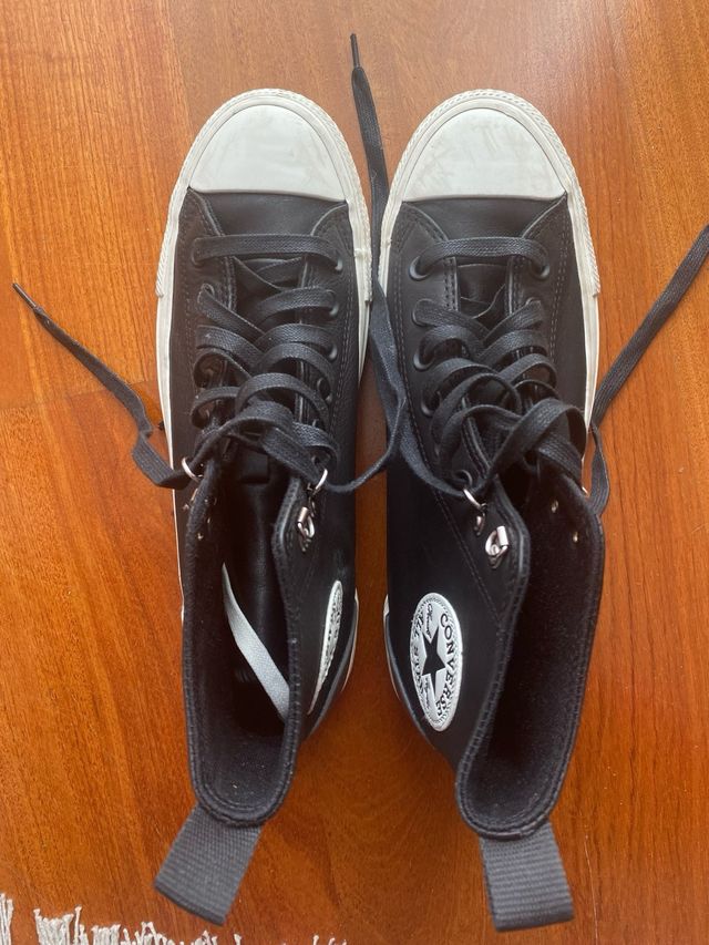 converse de cuero negras