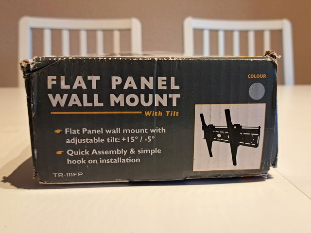 Soporte TV hasta 60 " (152 cm.) máximo 60 kg.