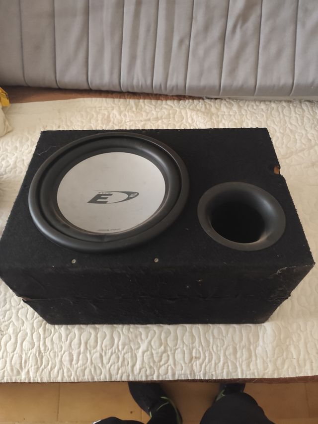 Bombo y altavoces beyma