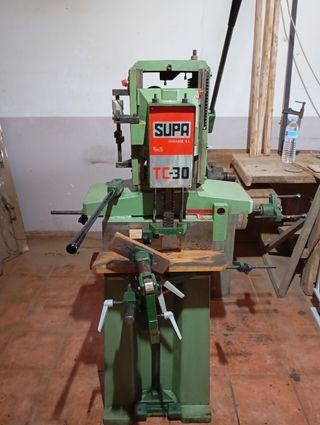 Escopleadora cadena vertical madera 
