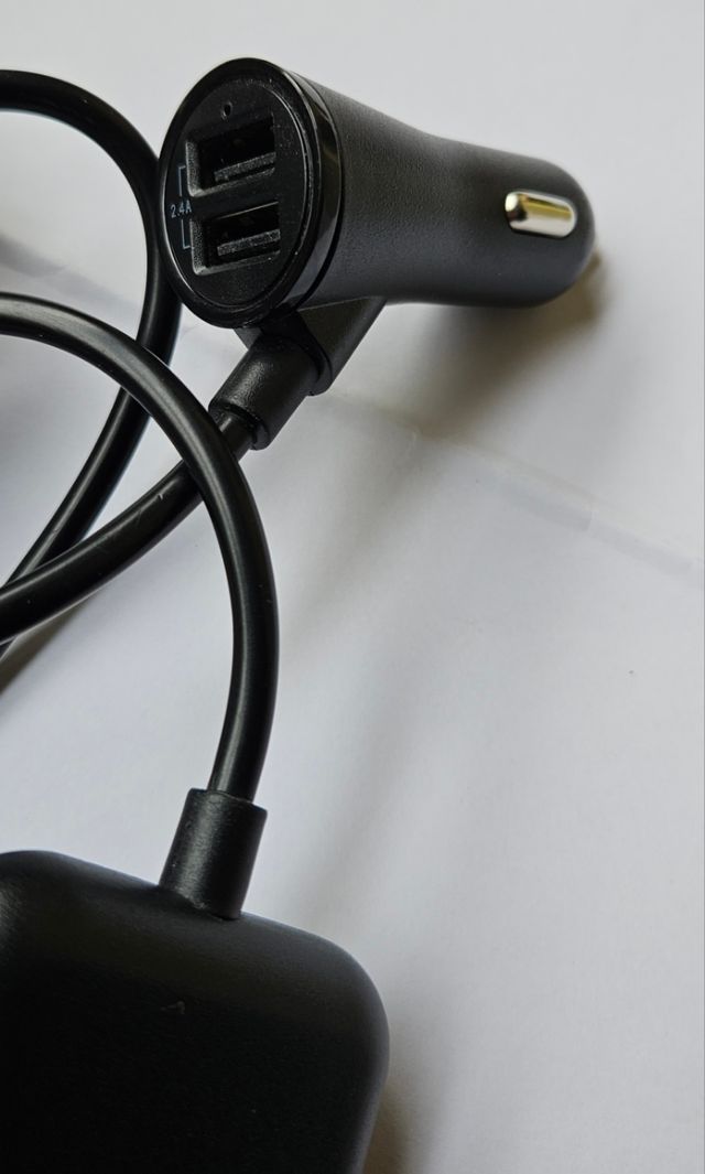 Alargador USB 4 tomas coche.