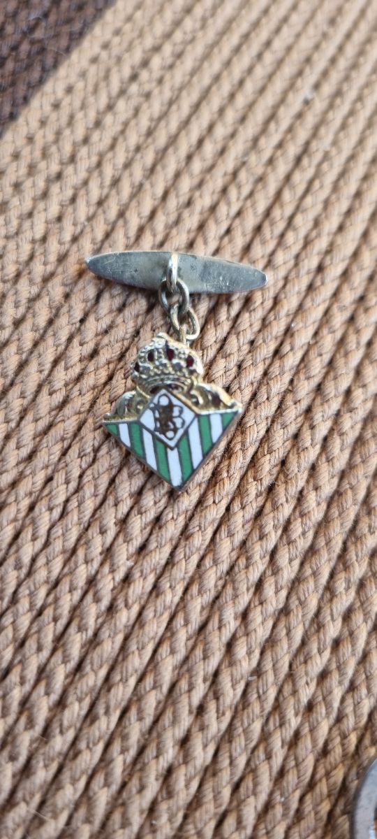 Jemelo del escudo del betis