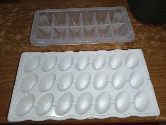 2 stampini per ghiaccio 