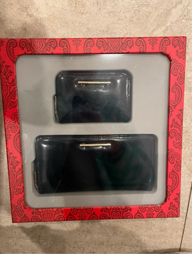 Set monederos de charol