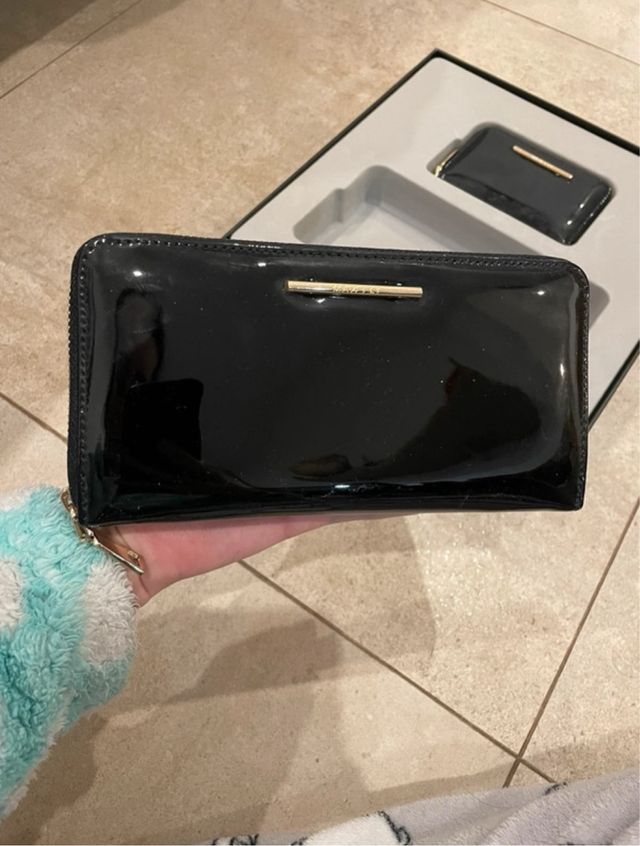 Set monederos de charol