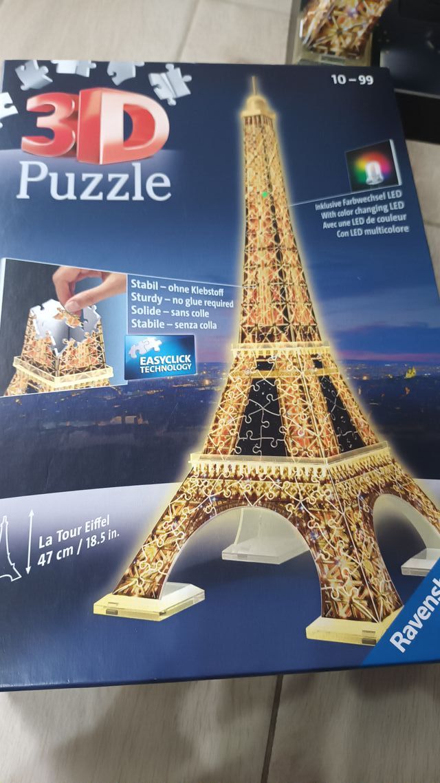 puzzle 3D ravensburger torre eiffel, si illumina