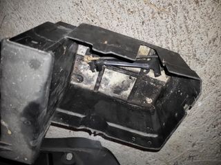 Caja bateria xsara