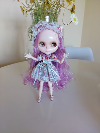 MUÑECA TIPO BLYTHE 