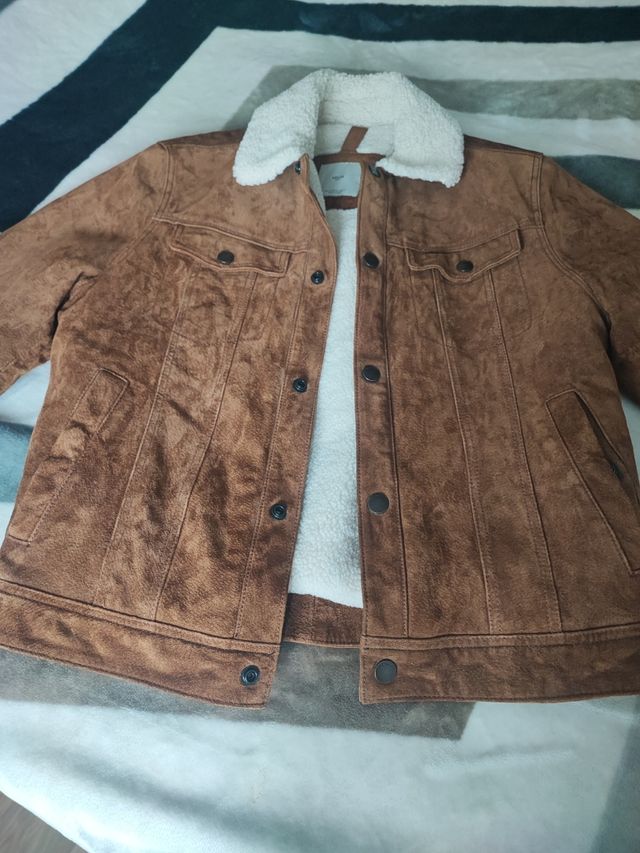 Cazadora de ante con borrego