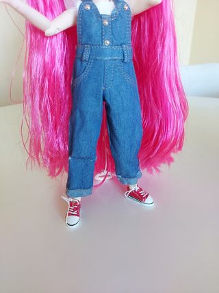 MUÑECA TIPO BLYTHE 