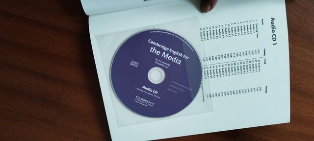 Cambridge English for the Media Student's Book with Audio CD (Cambridge English For Series)