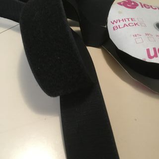 Nastro velcro nero a strappo mt.6 x cm.5.