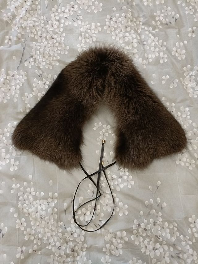 Collo di pelliccia marrone vintage