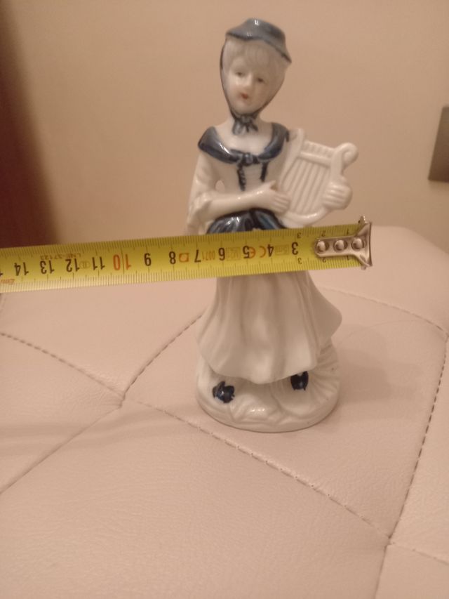 Dama in capodimonte altezza 16cm