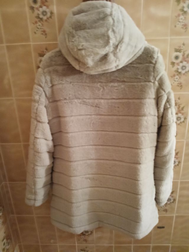 Chaqueta mujer beige