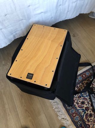 Cajón flamenco en perfectas condiciones