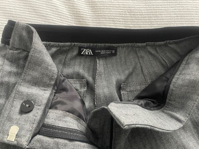 Pantalones Zara