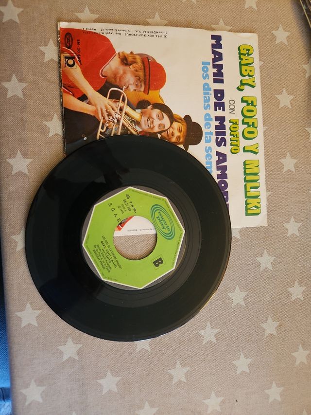 VINILO GABY, FOTO Y MILIKI con Fofito 