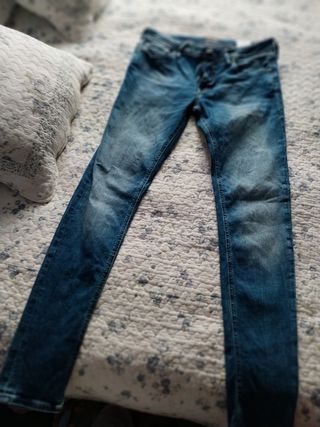 Pantalon vaquero jacks and  jones