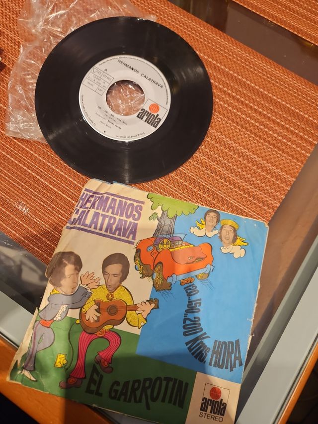 VINILO HERMANOS CALATRAVA