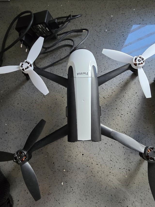 Vendo drone parrot bebop 2